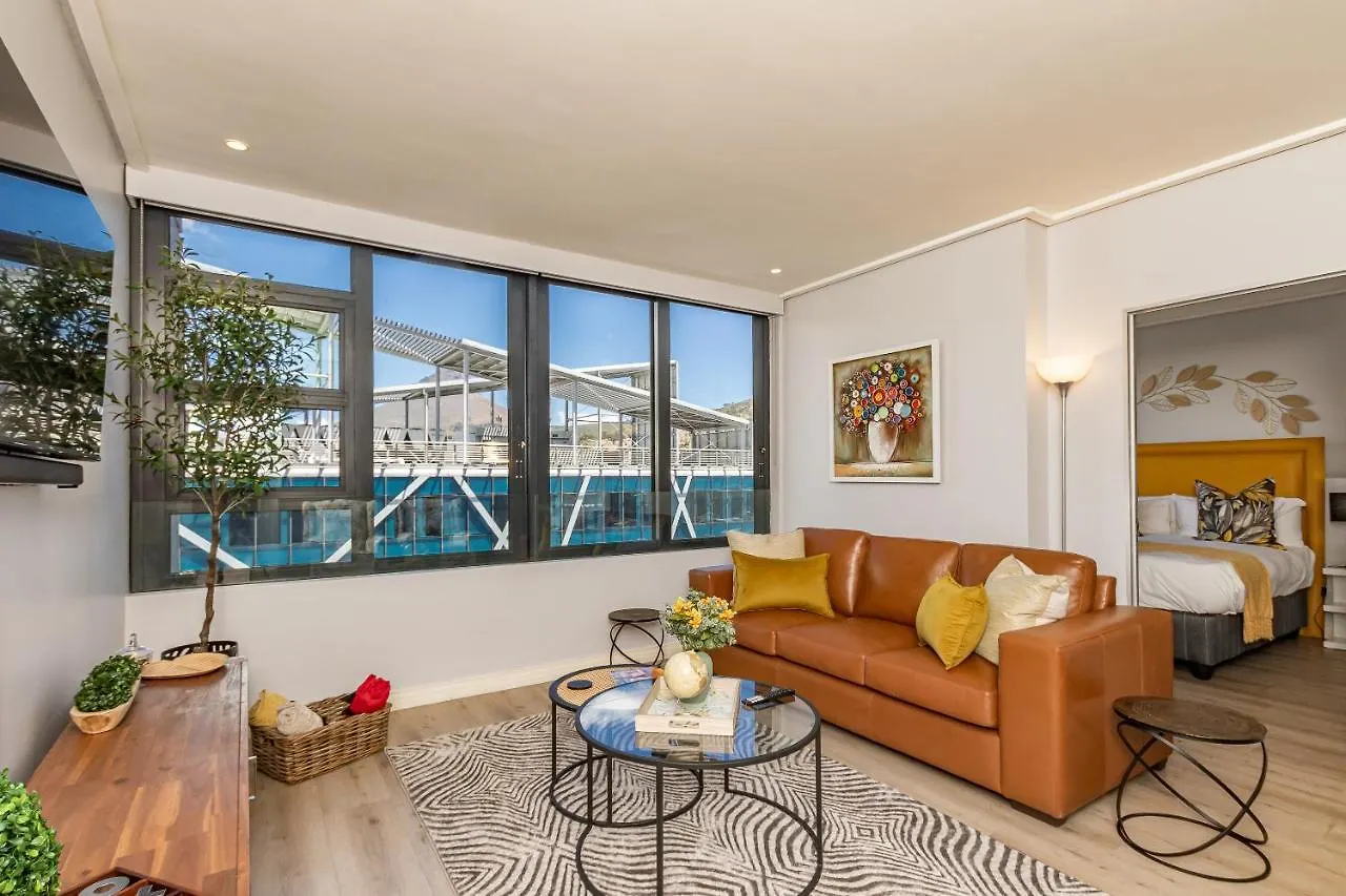 Beautiful Family Apartment With Amazing Views @ 16 On Bree Cape Town