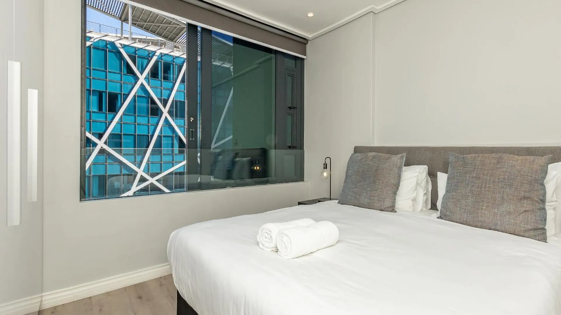 Beautiful Family Apartment With Amazing Views @ 16 On Bree Cape Town