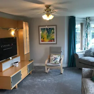  Apartment Spacious Luxury 2 Bed Flat With Sauna And Triple Garage United Kingdom