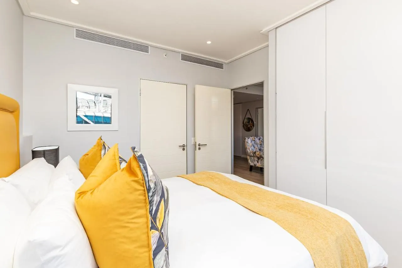 Beautiful Family Apartment With Amazing Views @ 16 On Bree Cape Town