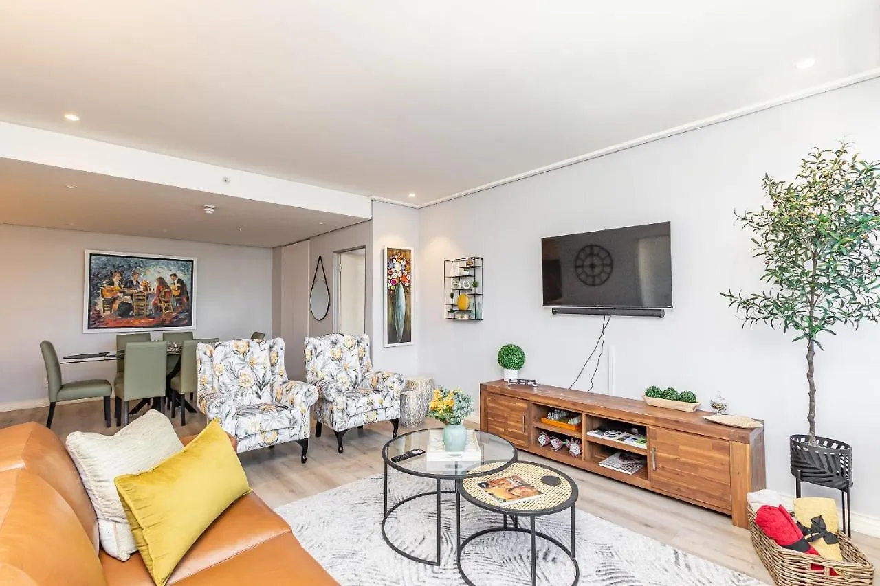Beautiful Family Apartment With Amazing Views @ 16 On Bree Cape Town 0*,  South Africa
