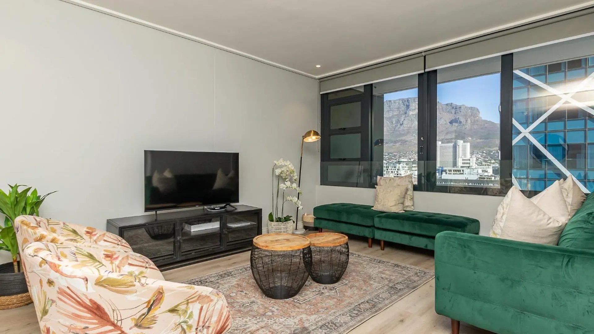 Beautiful Family Apartment With Amazing Views @ 16 On Bree Cape Town 0*,  South Africa