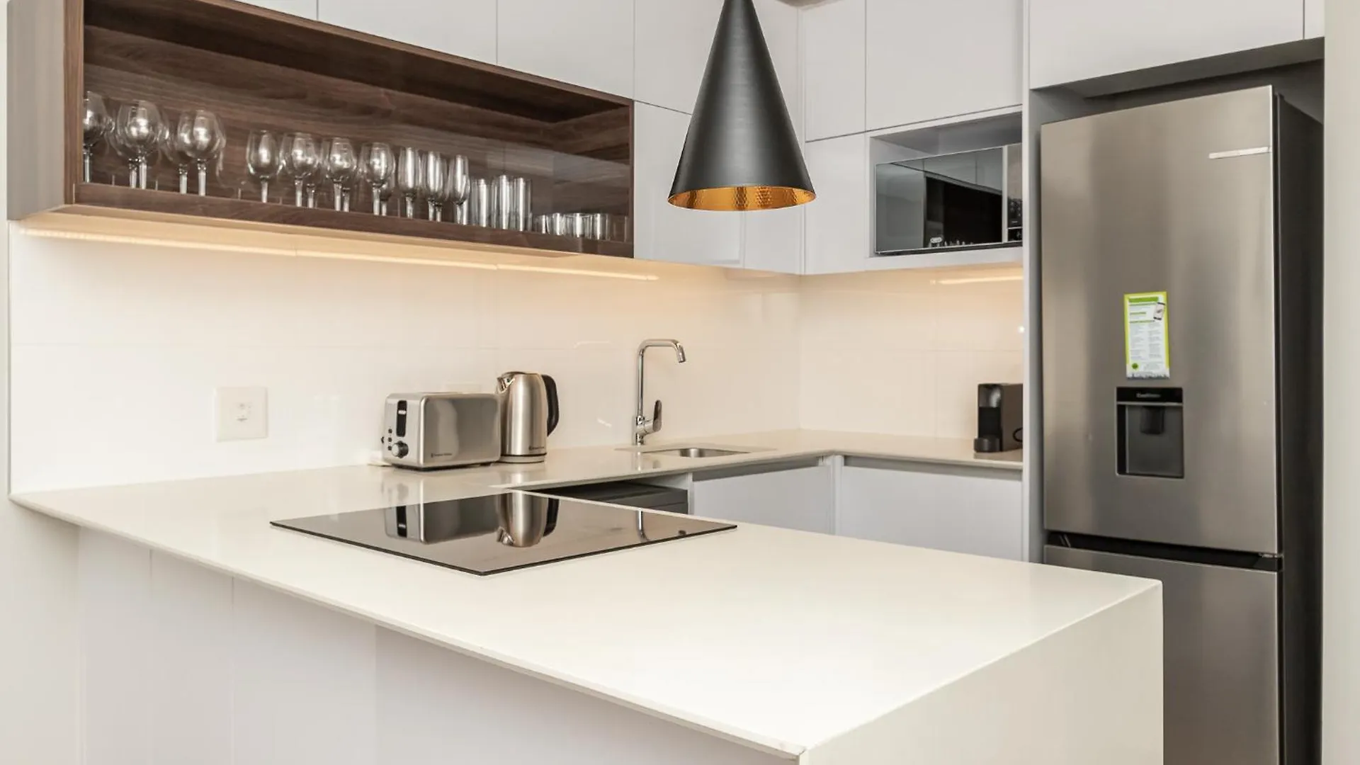 Beautiful Family Apartment With Amazing Views @ 16 On Bree Città del Capo